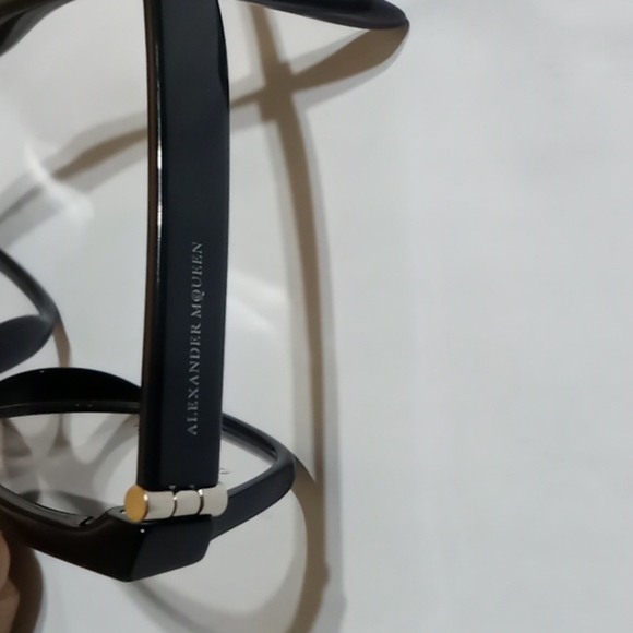 Alexander mcqueen black glasses - Picture 6 of 6